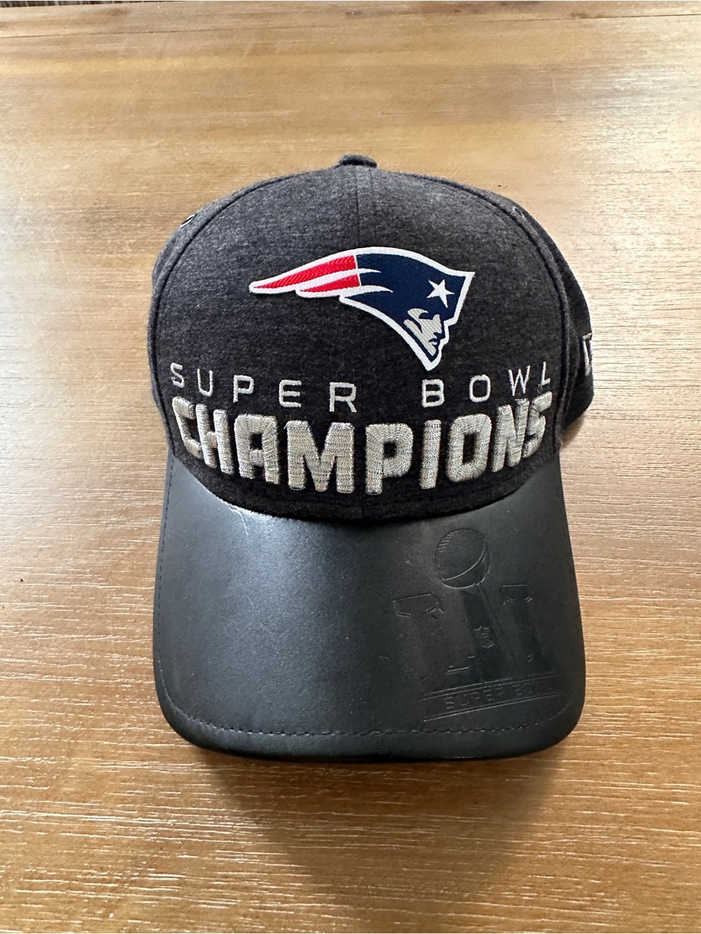47 New England Patriots Charcoal & Navy Super Bowl Champions Cap
